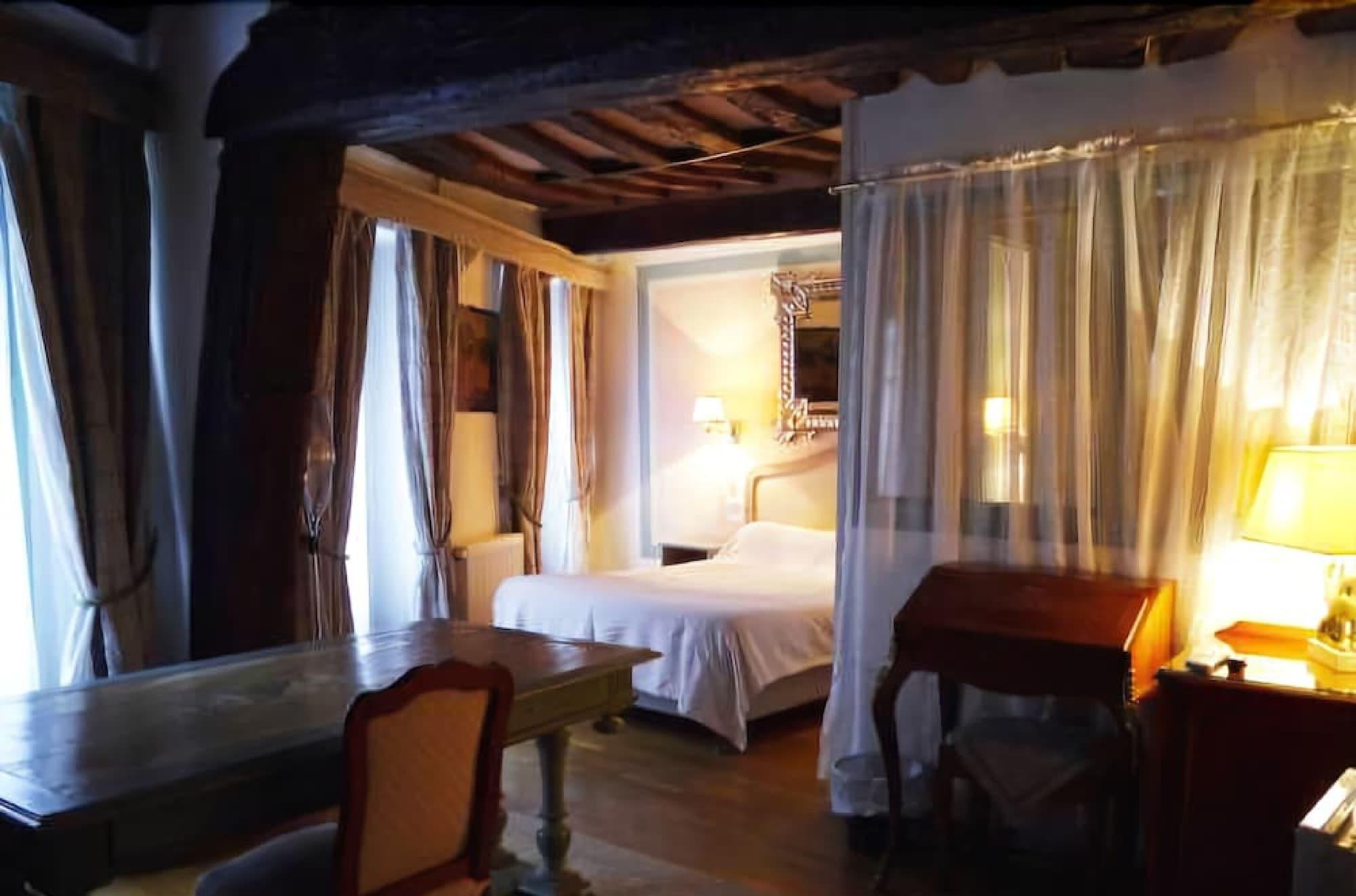 Hotel Les Degres De Notre Dame Paris Eksteriør bilde