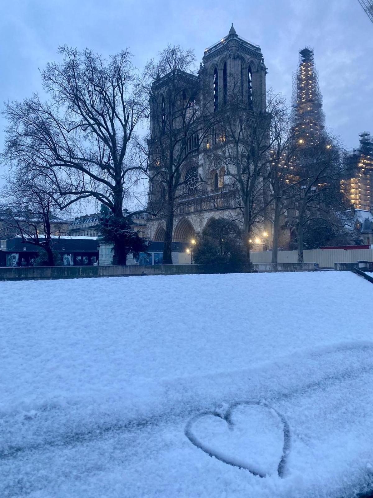 Hotel Les Degres De Notre Dame Paris Eksteriør bilde